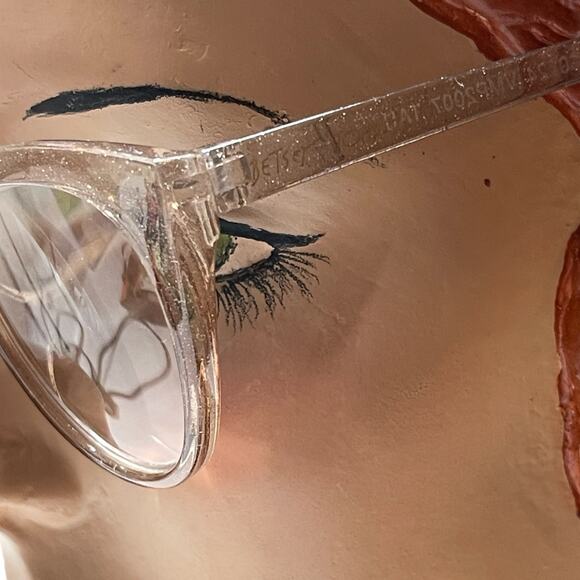 Betsey Johnson +2.00 Clear Glitter Cat Eye Reading Glasses Readers Glasses - Picture 4 of 4